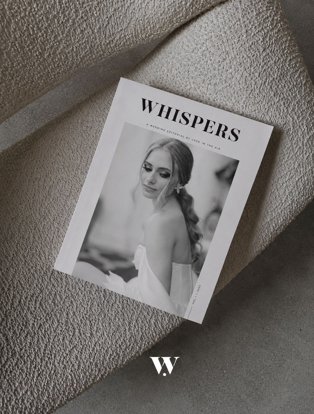 Couverture du magazine Whispers, magazine éditorial dédié aux plus belles inspirations mariage en Suisse. Volume 1.